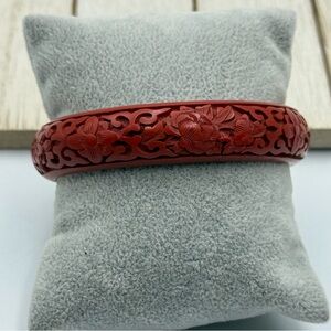 Vintage Carved Chinese Cinnabar Flower Engraved Bangle Bracelet Red Chunky